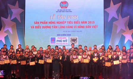 Tôn vinh sản phẩm nông nghiệp tiêu biểu 2015