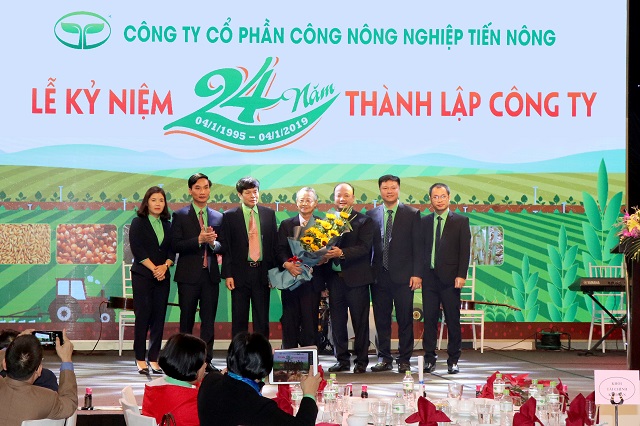 Tiến Nông 24 năm - chặng đường dài phát triển1